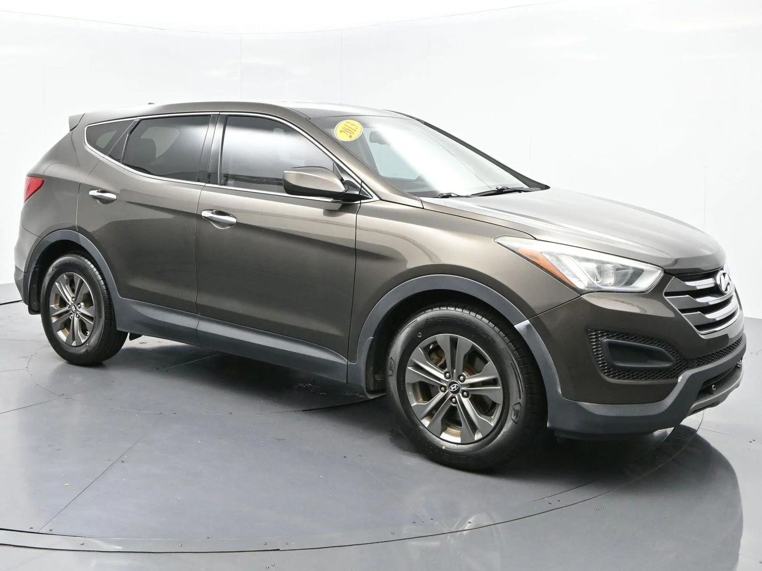 Used 2013 Cabo Bronze Hyundai Sport image 2