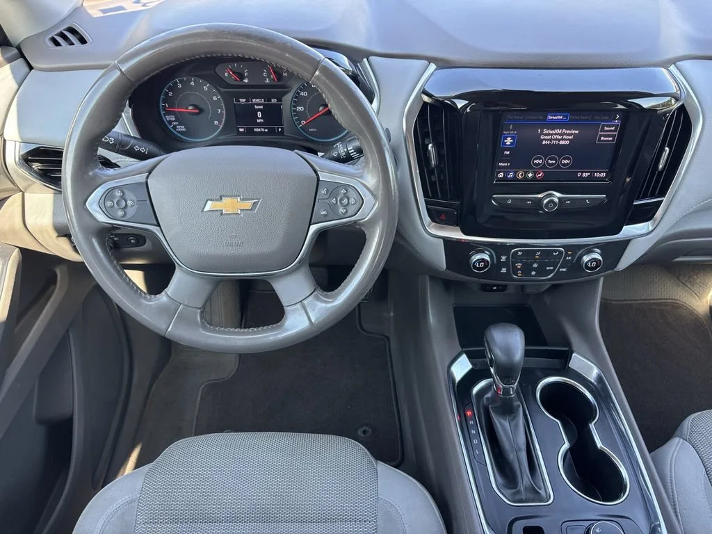 Used 2021 SUMMIT WHITE Chevrolet LT Cloth image 3