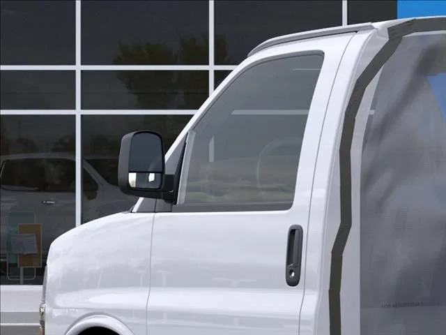 New 2026 Summit White Chevrolet 1WT image 12