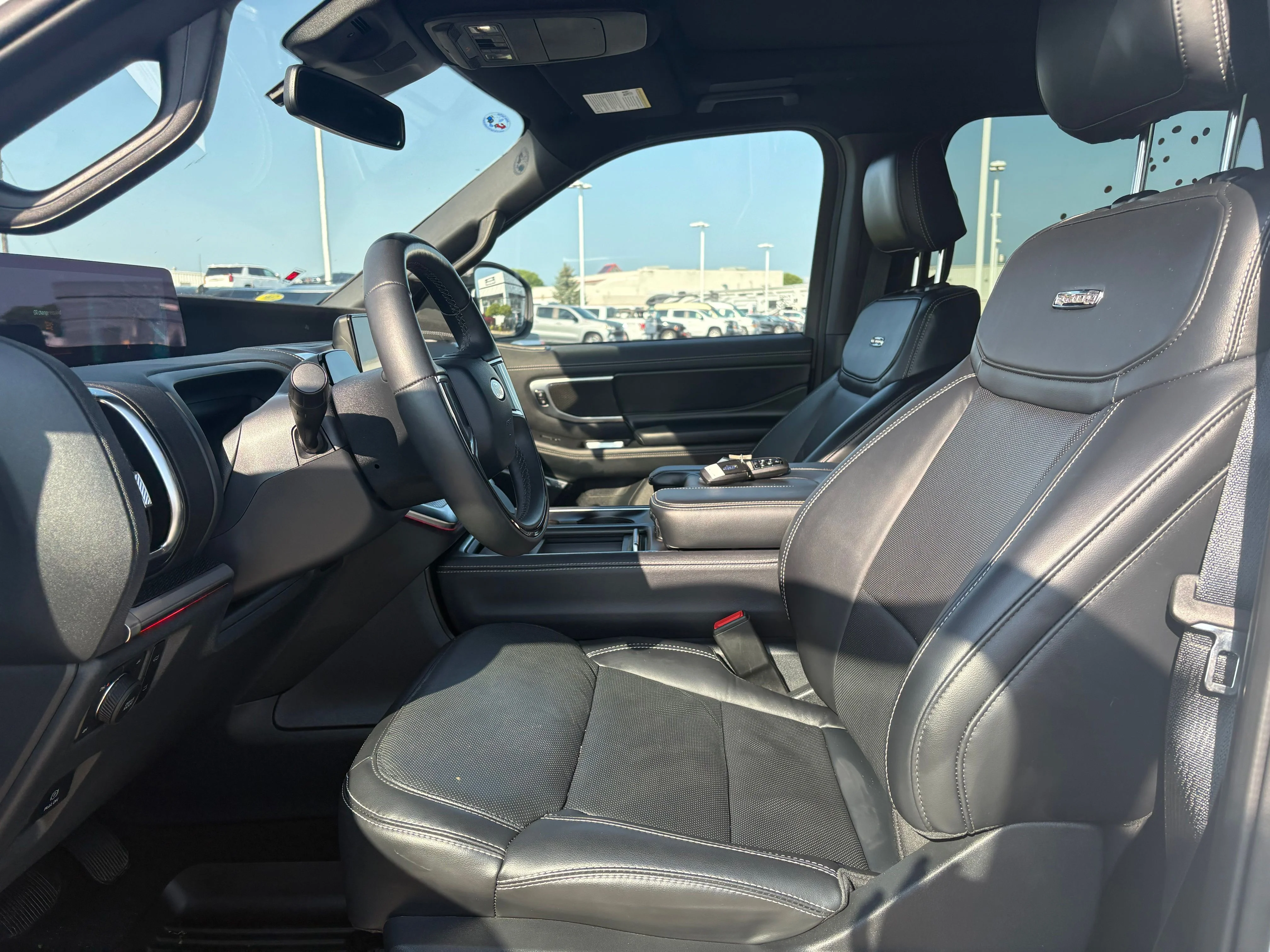 Used 2025 White Metallic Ford Platinum image 14