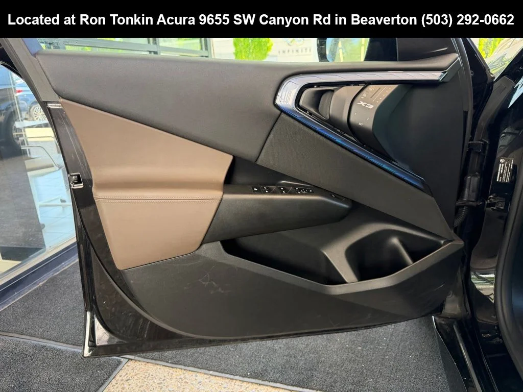 Used 2025 Black Sapphire Metallic BMW 30 xDrive image 11
