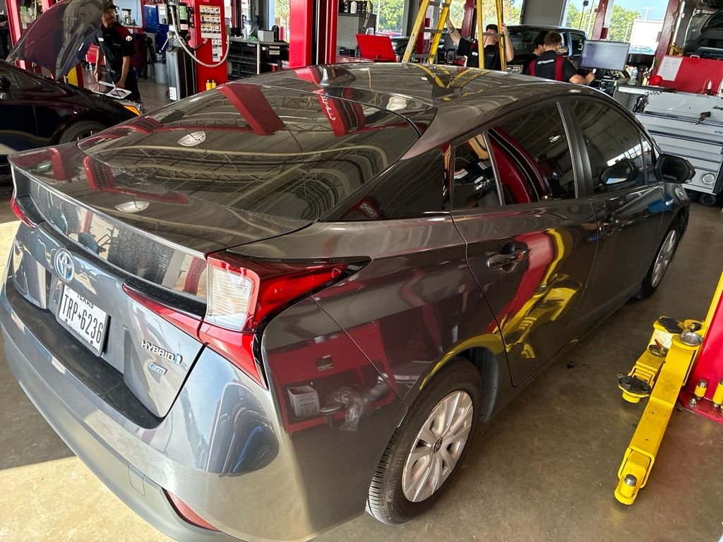 Used 2022 Gray Toyota L image 2