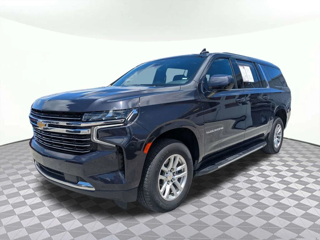 Used 2023 Gray Chevrolet LT image 7