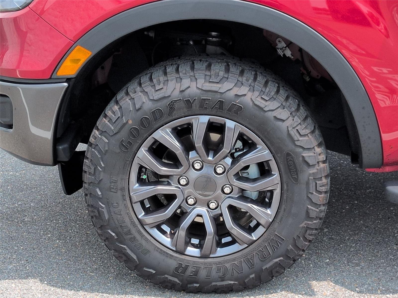 Used 2021 Rapid Red Metallic Tinted Clearcoat Ford XLT image 10
