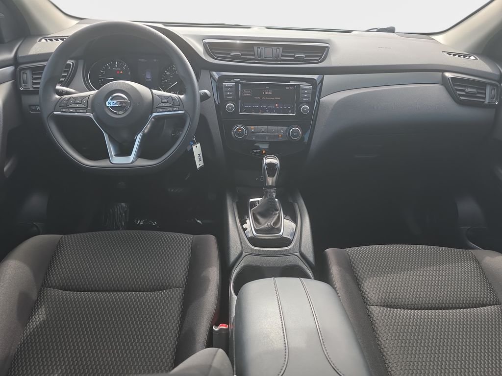 Used 2019 Silver Nissan S image 12