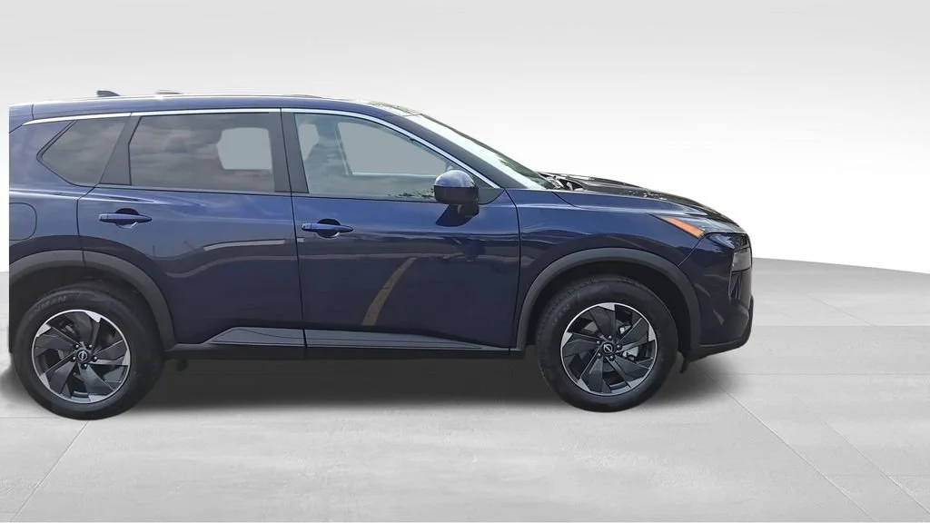 2025 Nissan Rogue SV - Photo 9
