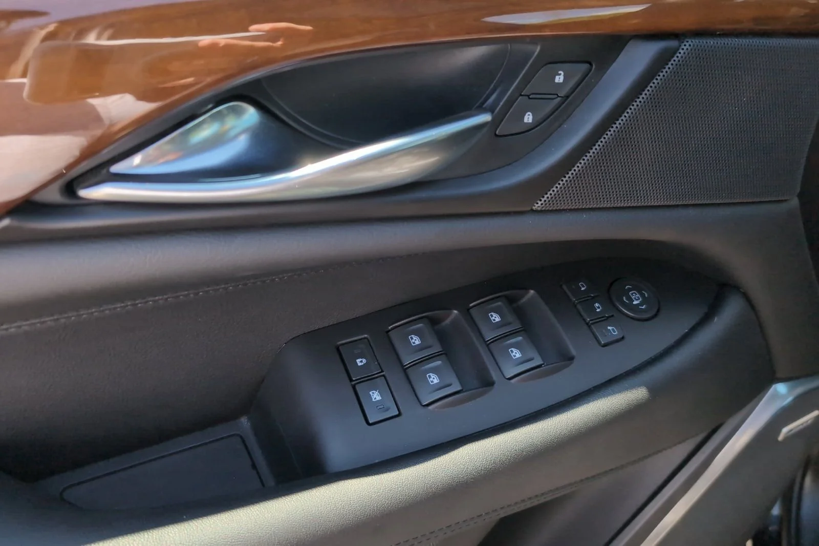 Used 2020 BLACK RAVEN Cadillac Premium Luxury image 12