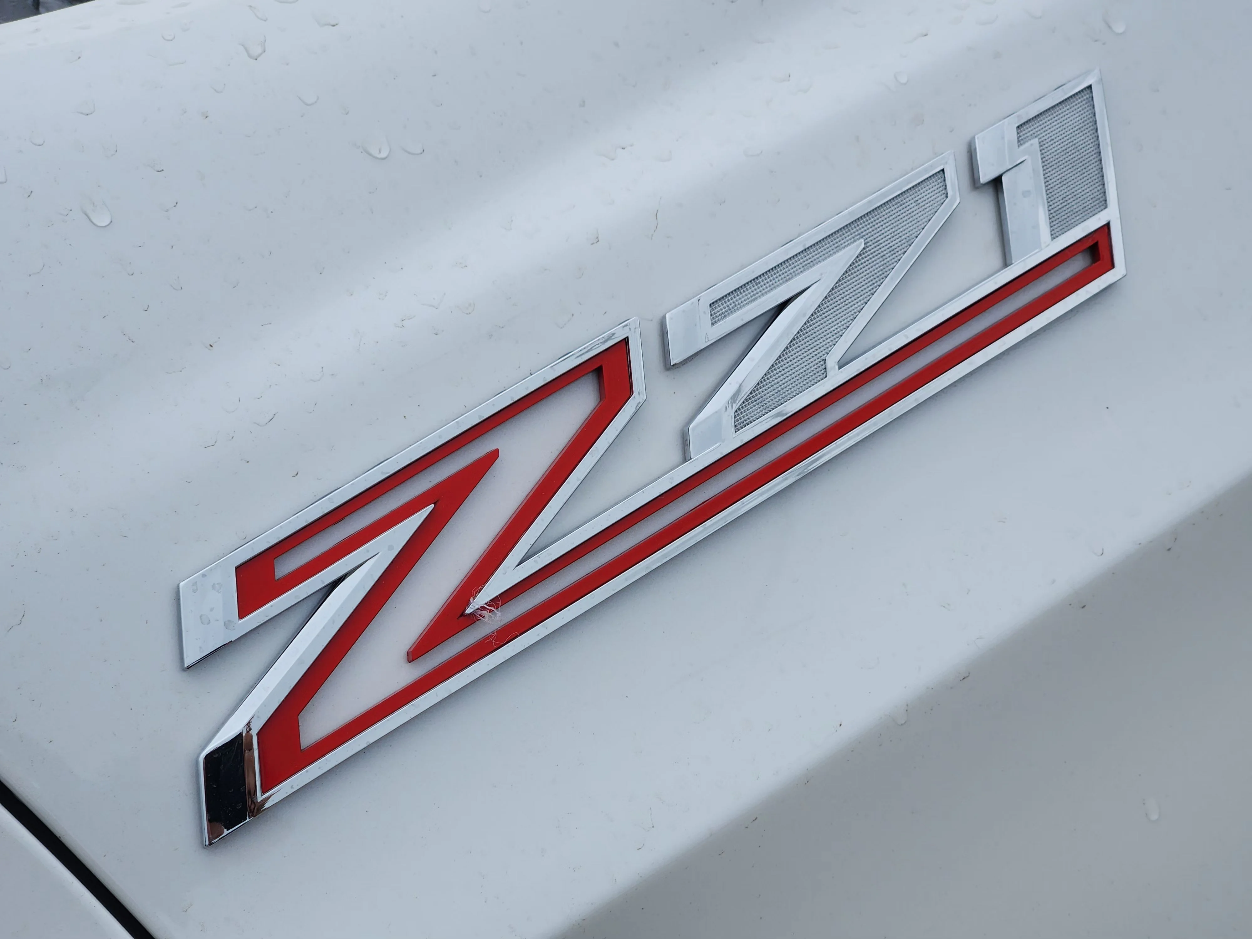 Used 2025 Iridescent Pearl Tricoat Chevrolet Z71 image 13