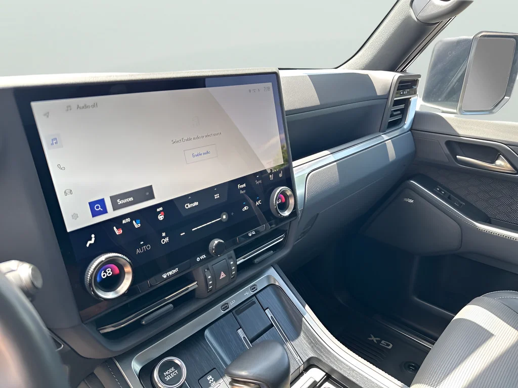 Used 2024  Lexus GX 550 Luxury image 30