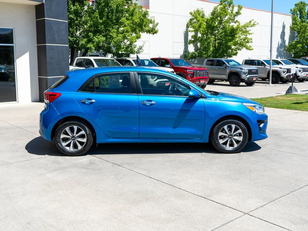 Used 2021 Blue Kia S image 8