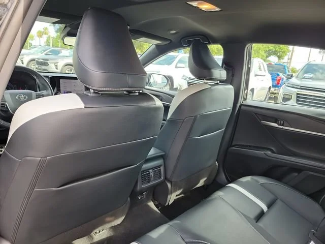 2025 Toyota Camry LE - Photo 13