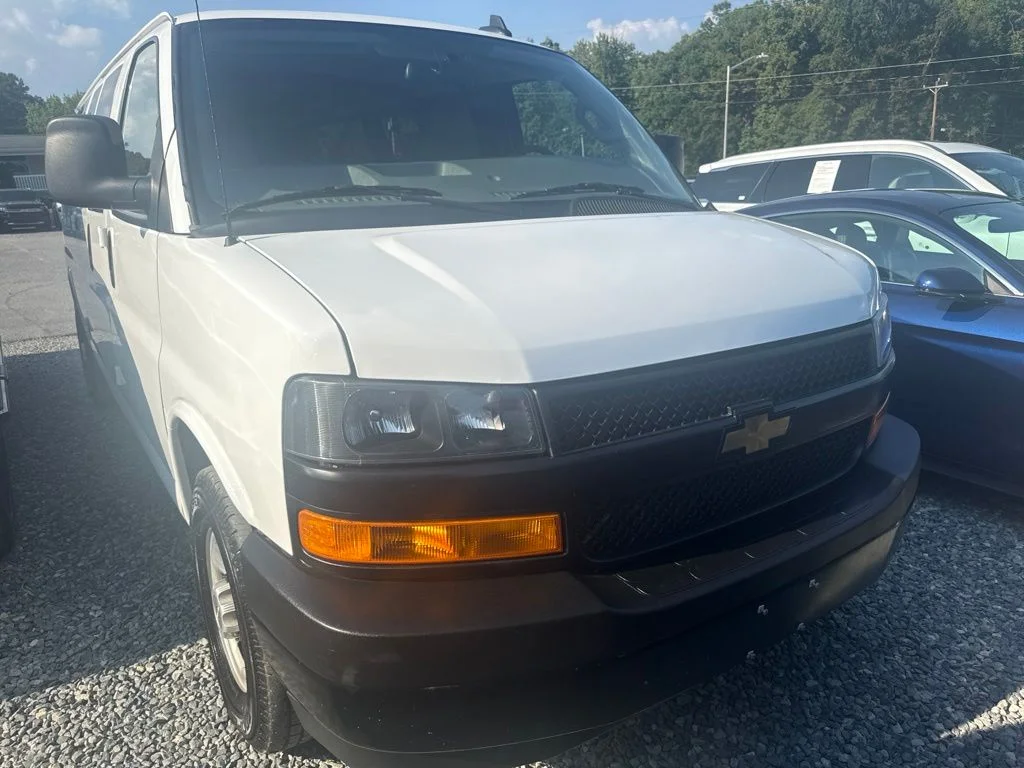 Used 2025 White Chevrolet LS image 2