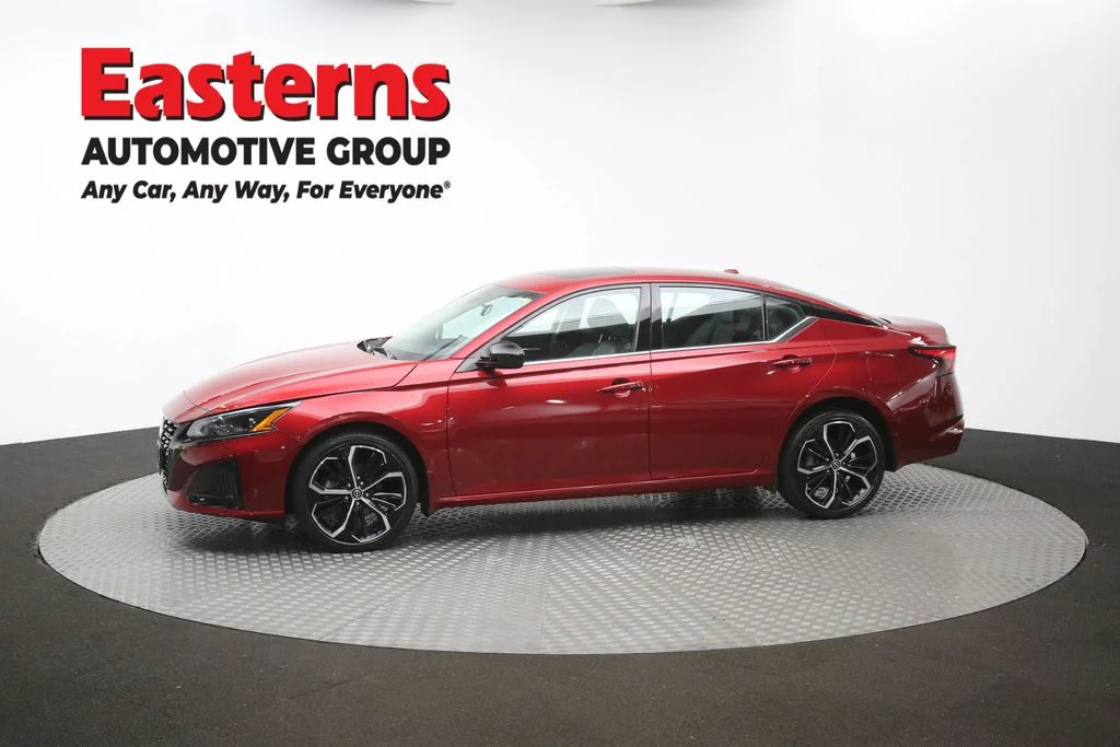 Used 2023 Red Nissan 2.5 SR image 59