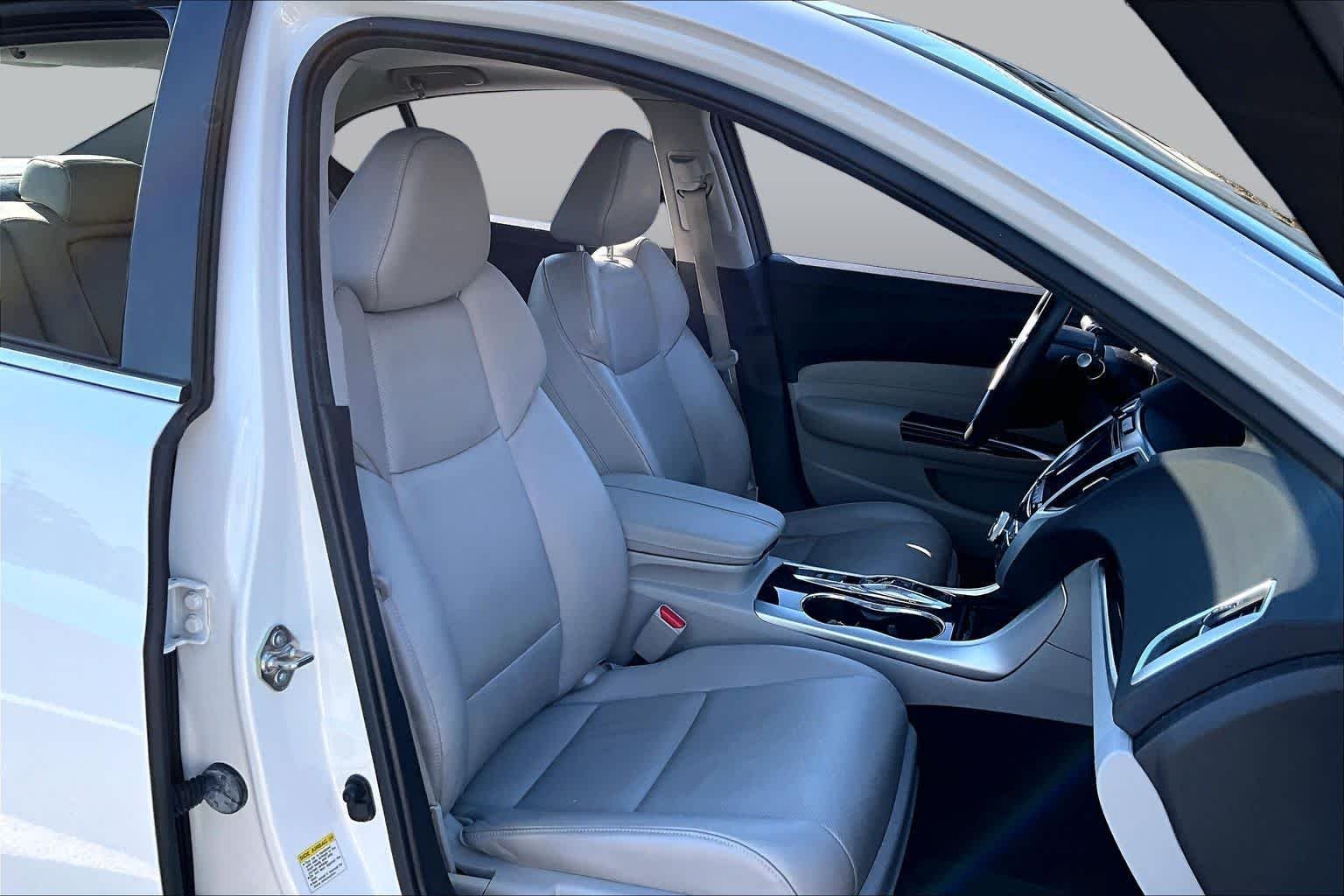 Used 2016 Bellanova White Pearl Acura V6 Tech image 17