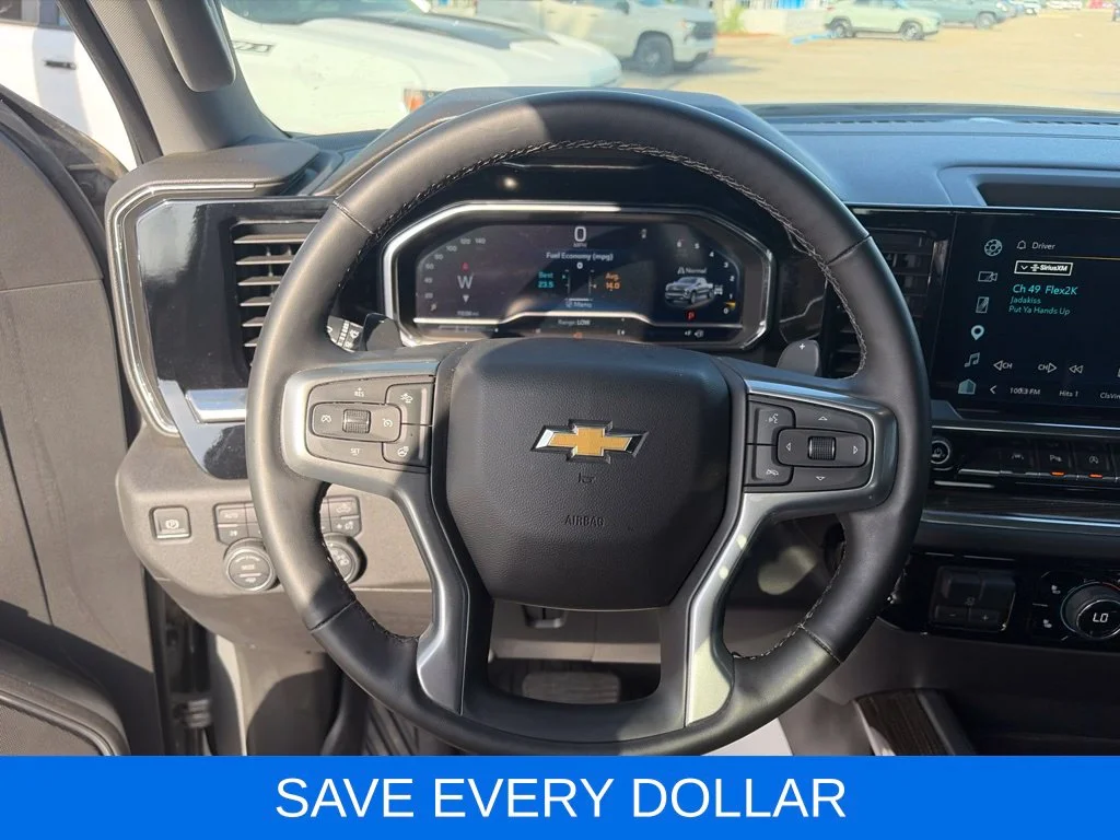 Used 2025 Gray Chevrolet LT image 8