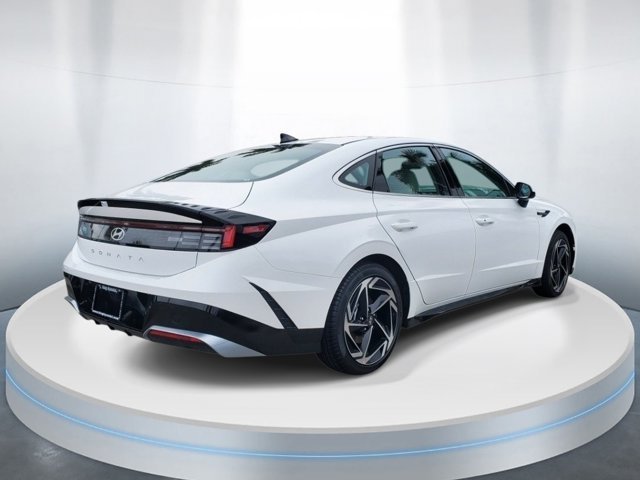 New 2026 White Hyundai SEL Sport image 4