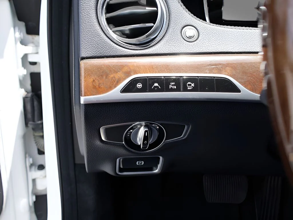 Used 2015 designo Diamond White Mercedes-Benz S 550 image 36