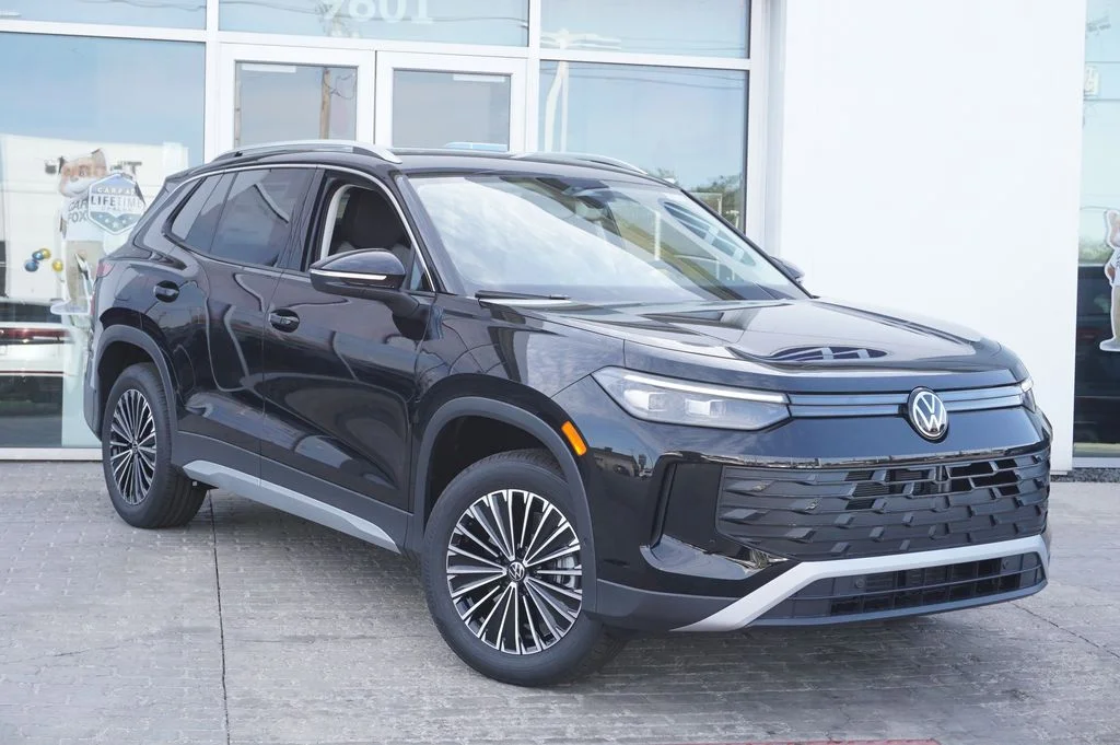 New 2026 Black Volkswagen 2.0T S image 3