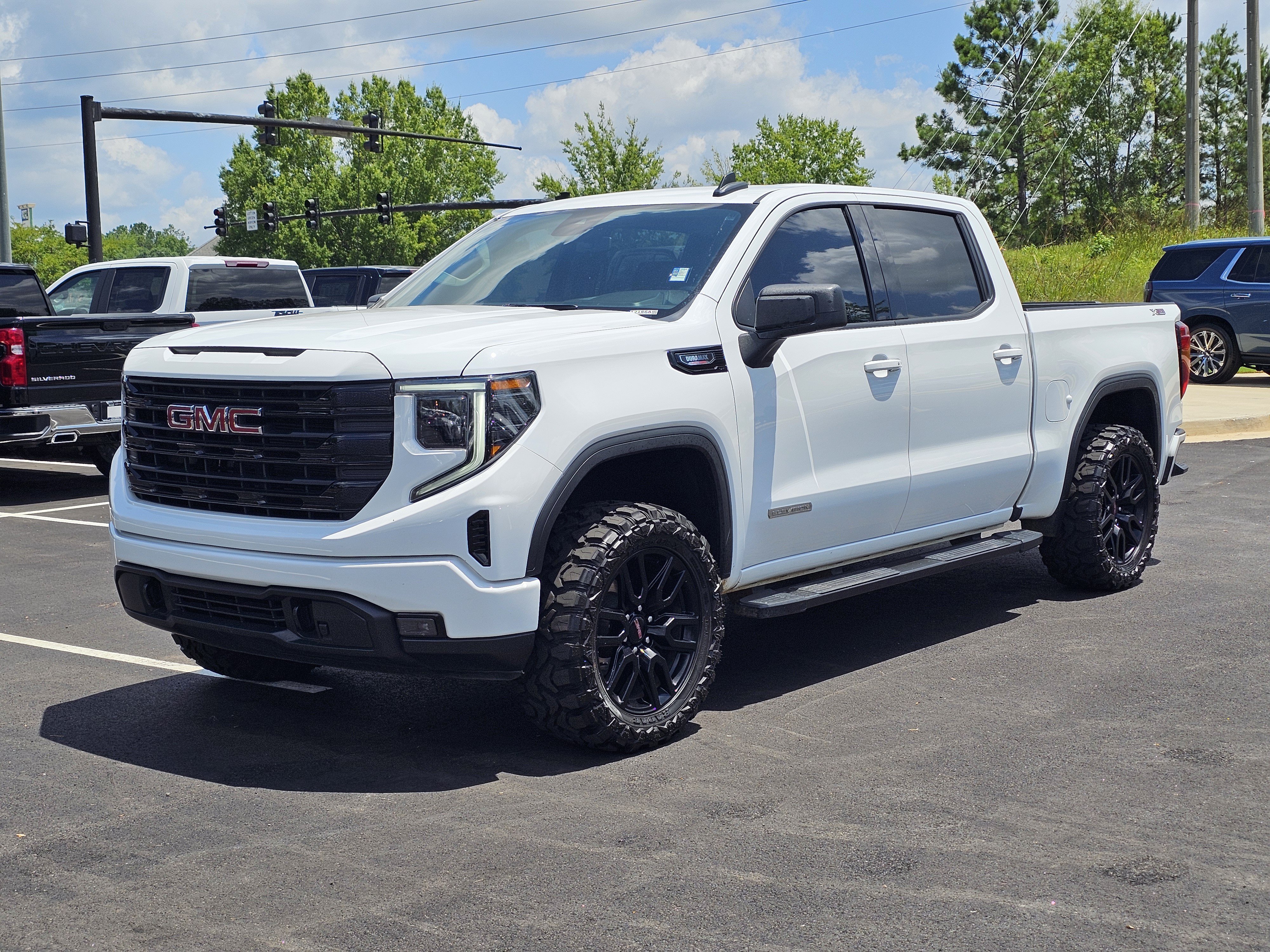 Used 2023 Summit White GMC Elevation image 2