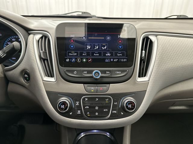 Used 2024 Gray Chevrolet LT image 18
