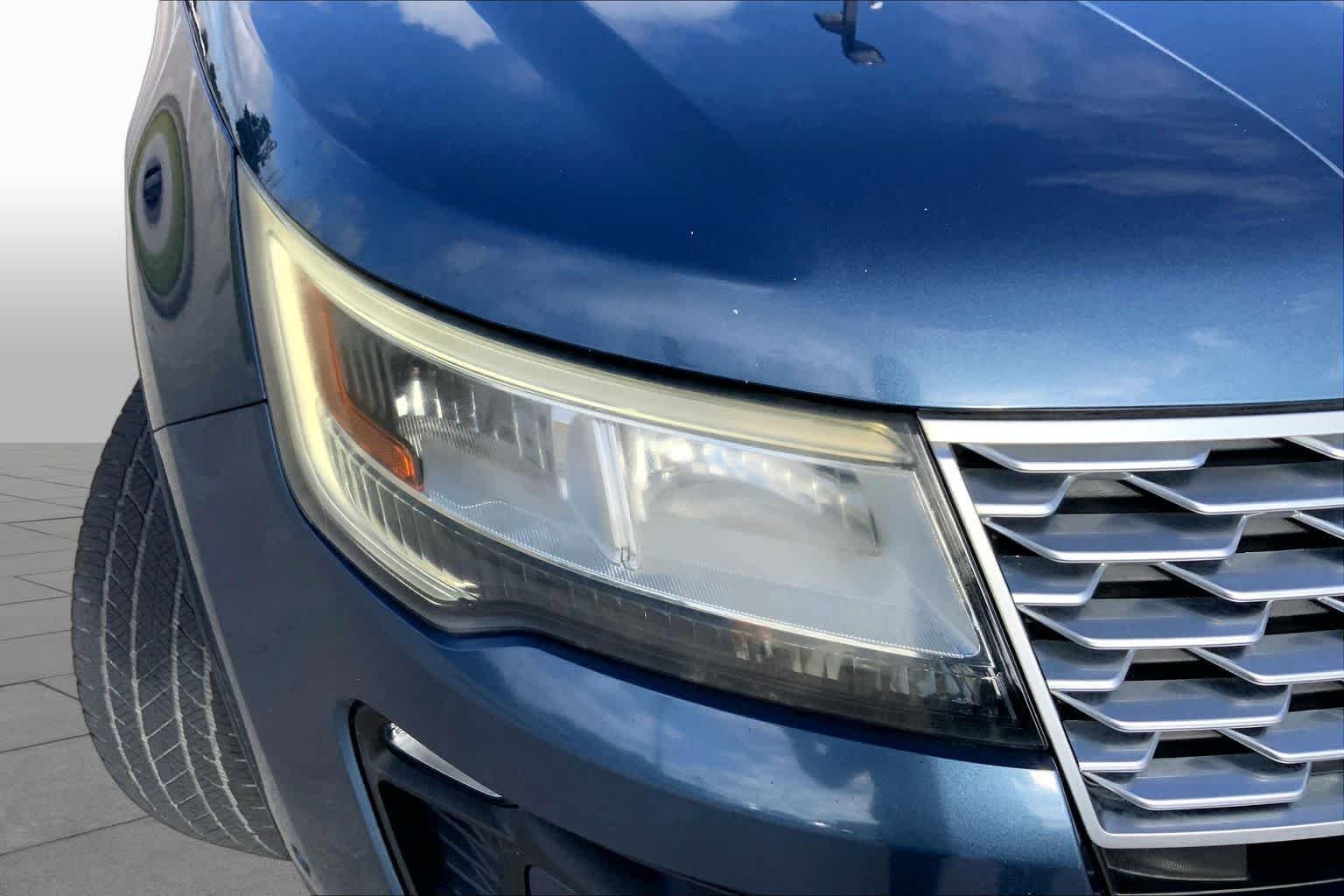 Used 2019 Blue Ford Platinum image 27