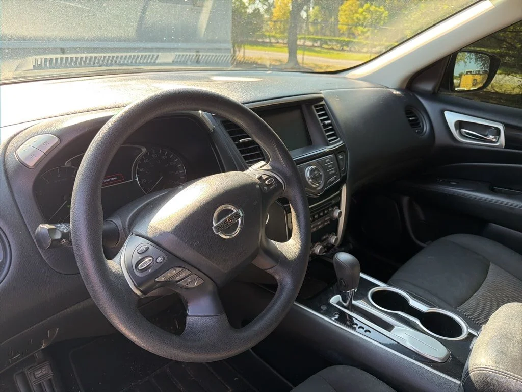 Used 2020 Magnetic Black Nissan S image 9