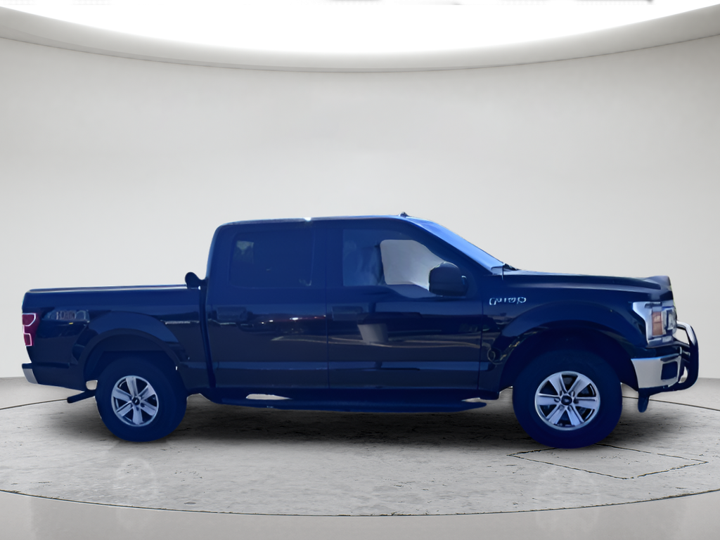 Used 2018 Shadow Black Ford XLT image 4
