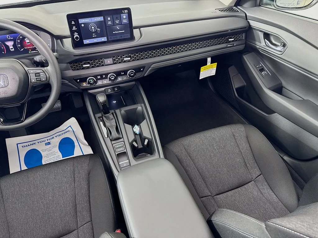New 2026 Urban Gray Pearl Honda SE image 34
