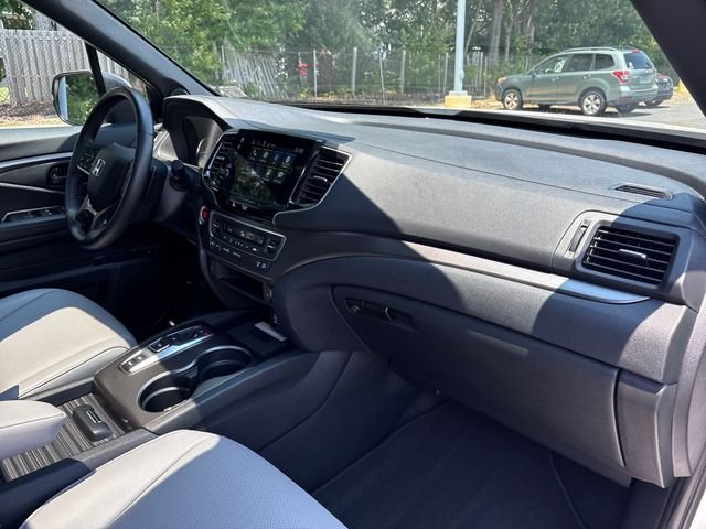 Used 2023  Honda EX-L image 50