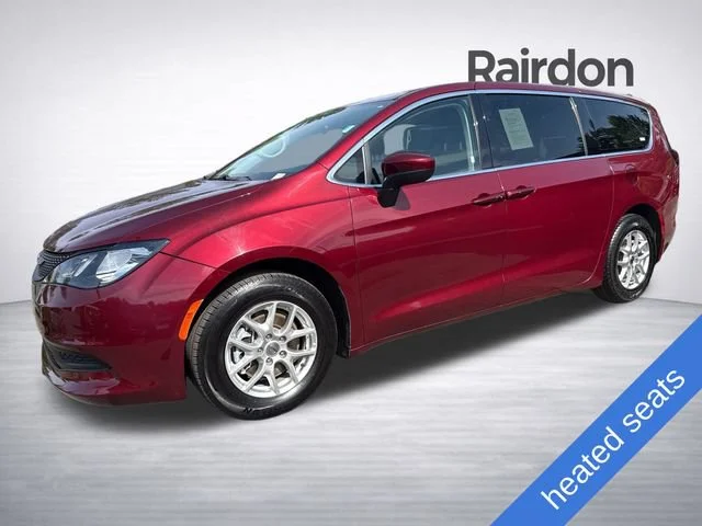 Used 2023 Velvet Red Pearlcoat Chrysler LX image 3