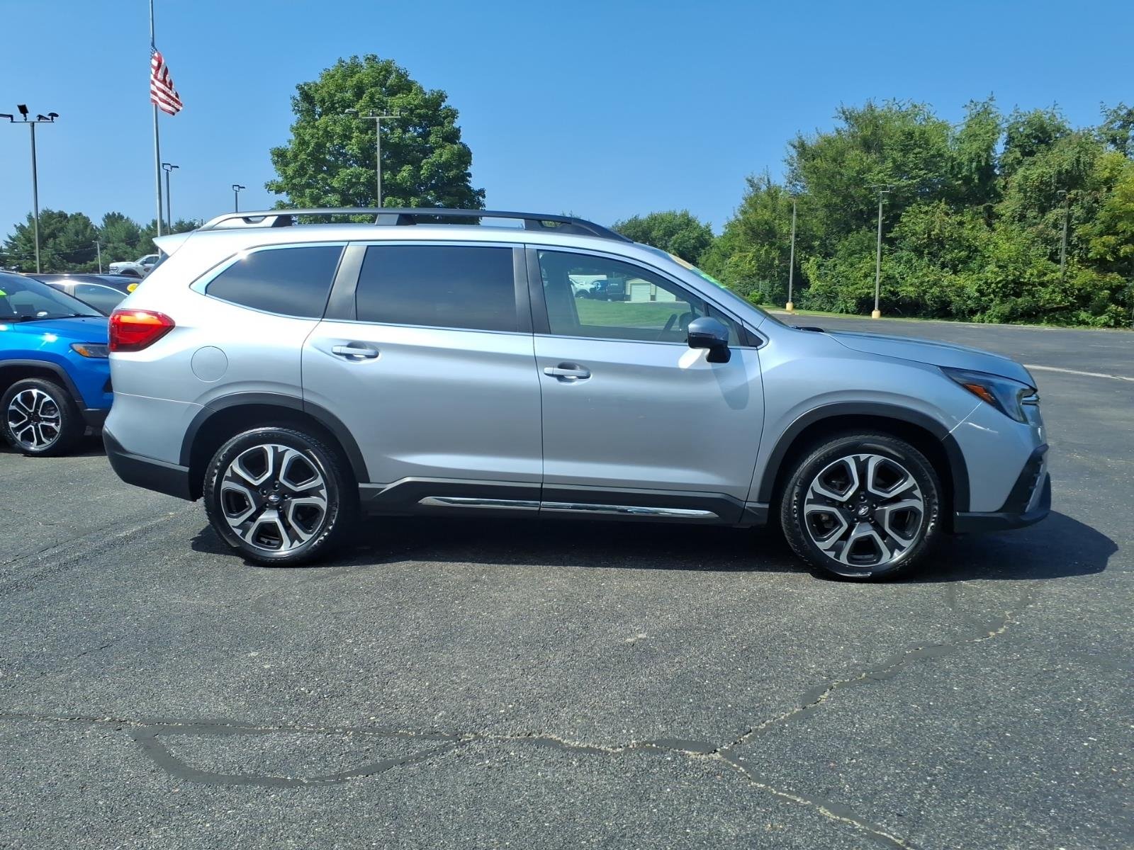 Used 2023 Ice Silver Metallic Subaru Limited 7-Passenger image 8