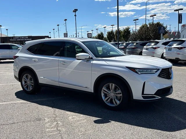 Certified Used 2025 Platinum White Pearl Acura Base image 3