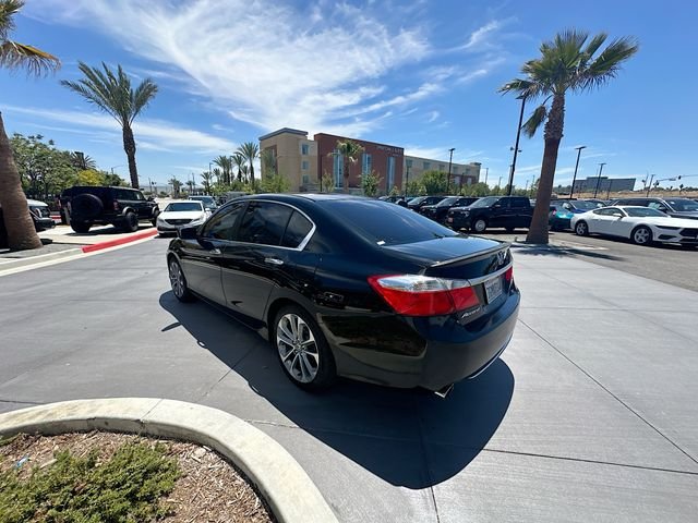 Used 2014 Still Night Pearl Honda Sport image 5