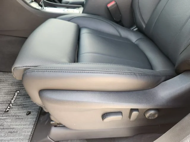 New 2026 ICE SILVER METALLIC Subaru Touring 7-Passenger image 20