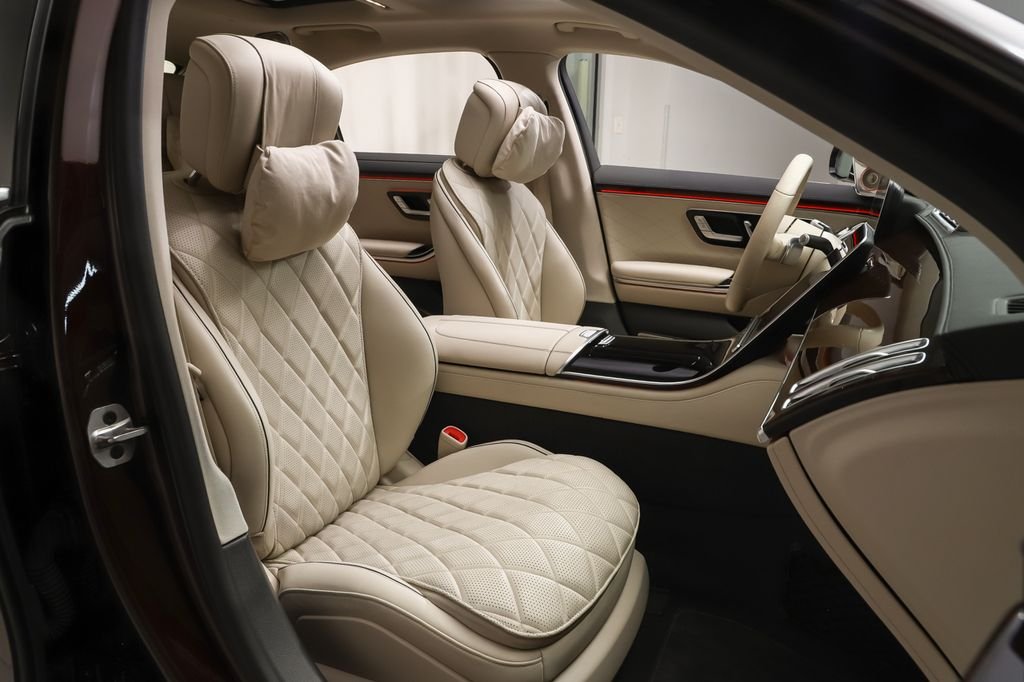 Certified Used 2023  Mercedes-Benz S 580 image 10