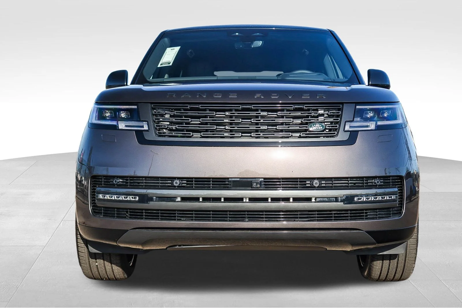 New 2026 Charente Grey Land Rover SE image 2