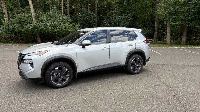 Used 2024 Brilliant Silver Metallic Nissan SV image 3