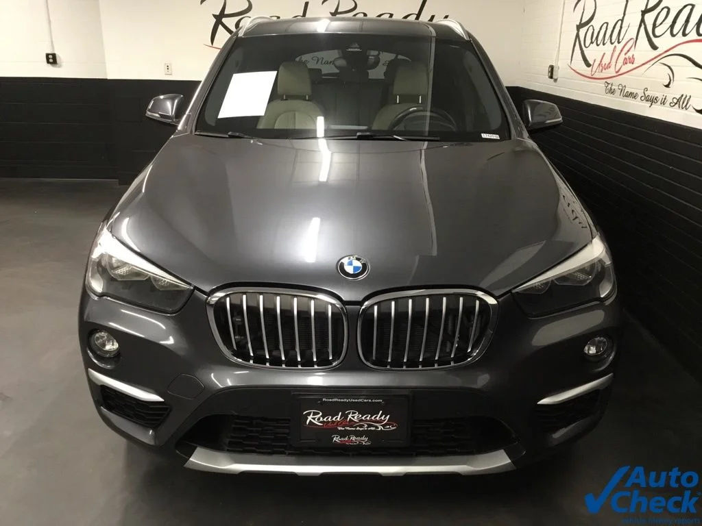 Used 2019 Gray BMW xDrive28i image 4