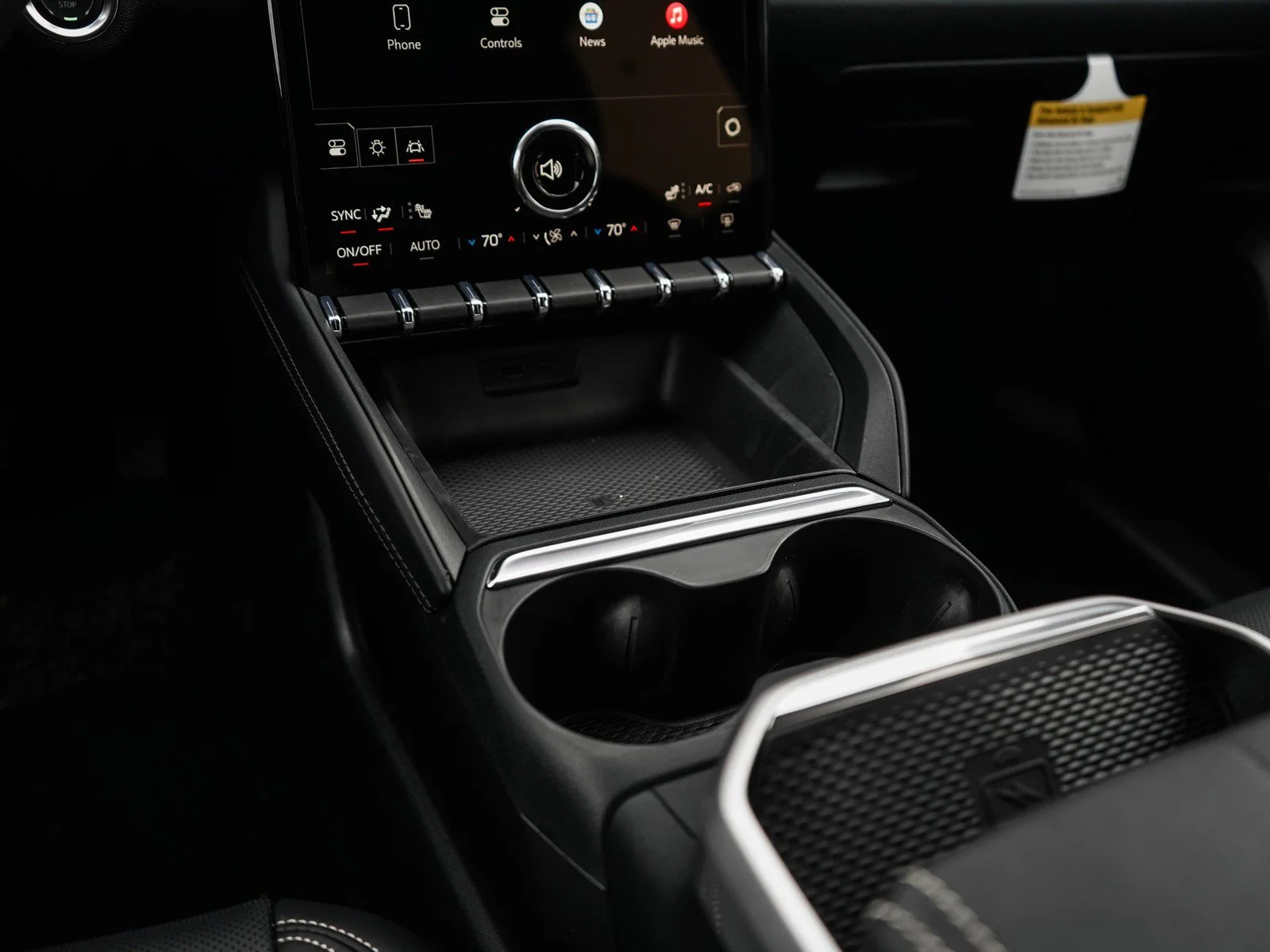 New 2027 Summit White GMC Elevation image 27