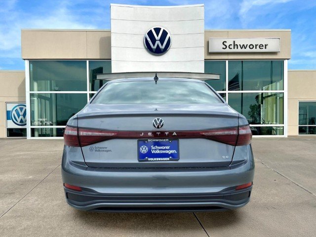New 2027 Platinum Gray Metallic Volkswagen SE image 6