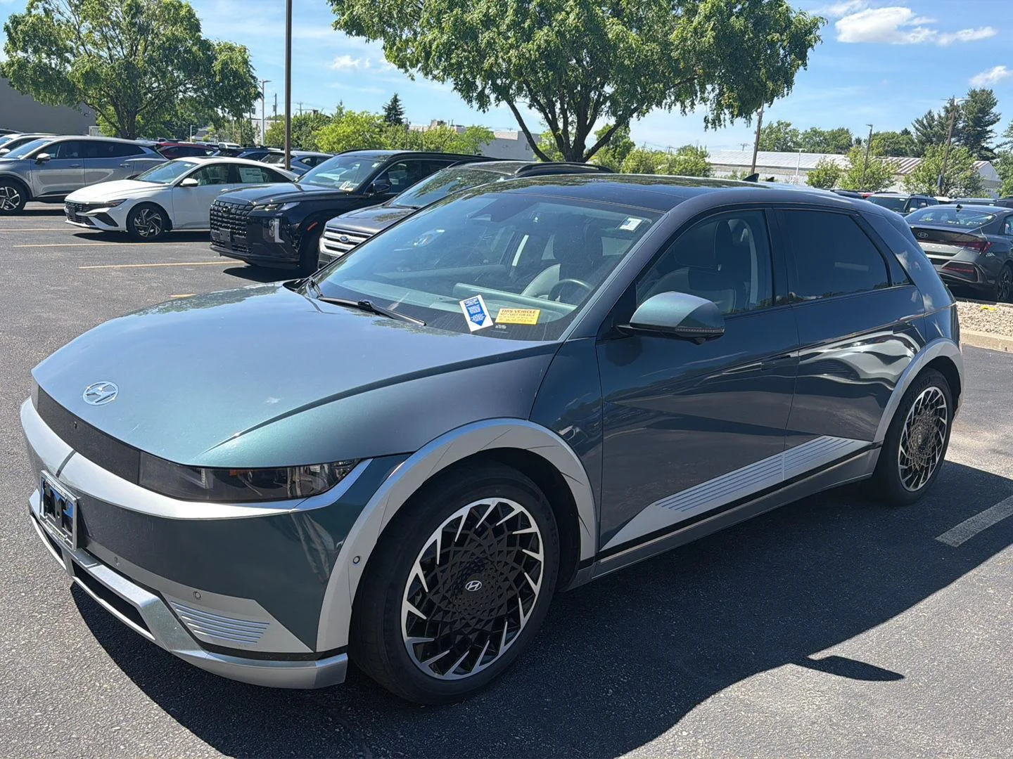 Used 2022 Digital Teal Hyundai Limited image 2