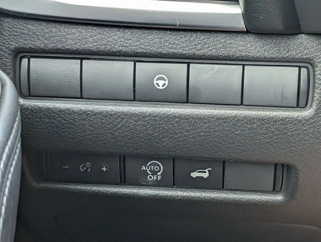 2023 Nissan Rogue SL - Photo 25