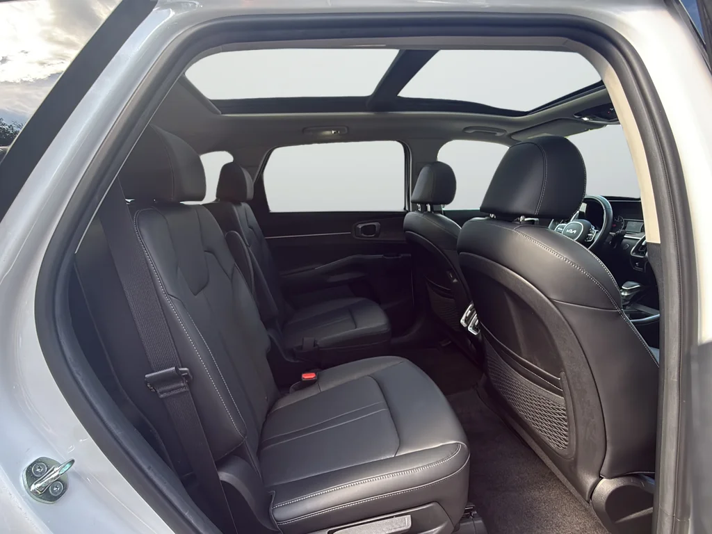 Used 2023 White Kia X-Line EX image 25