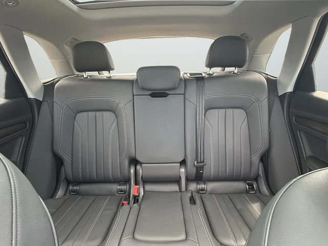 Used 2021 White Audi 45 Premium Plus image 29