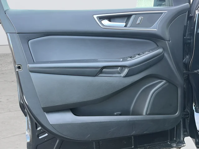 2022 Ford Edge SEL - Photo 11