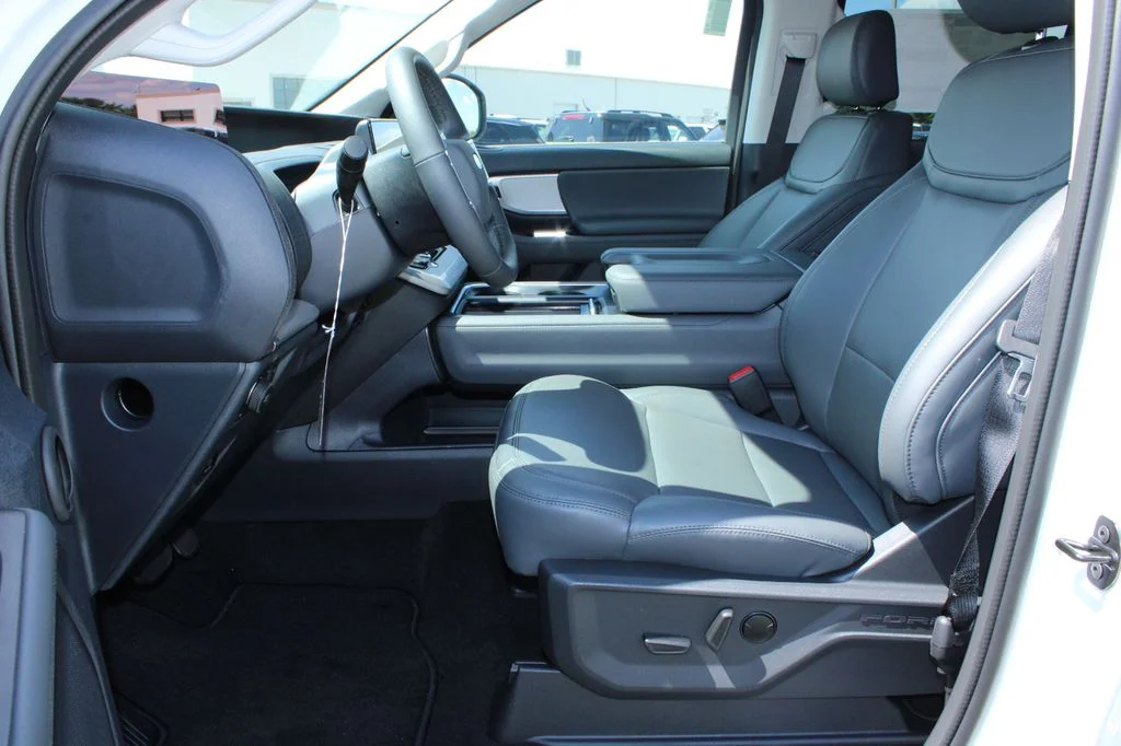 New 2027 Star White Metallic Tri-Coat Ford MAX Active image 41