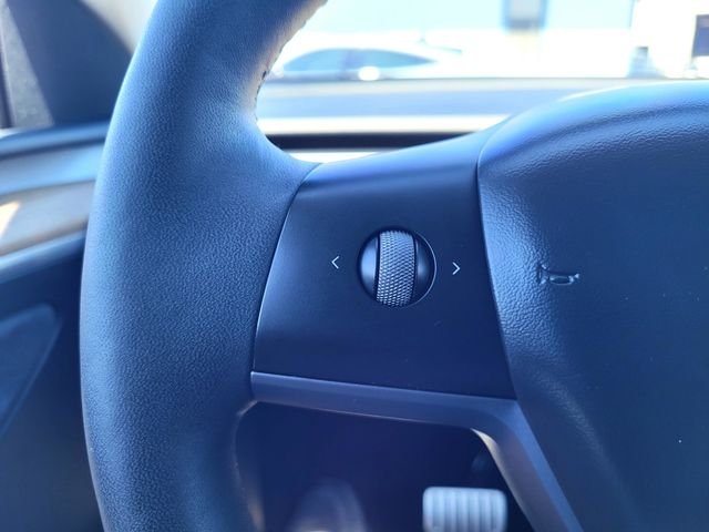 Used 2023  Tesla Performance image 24