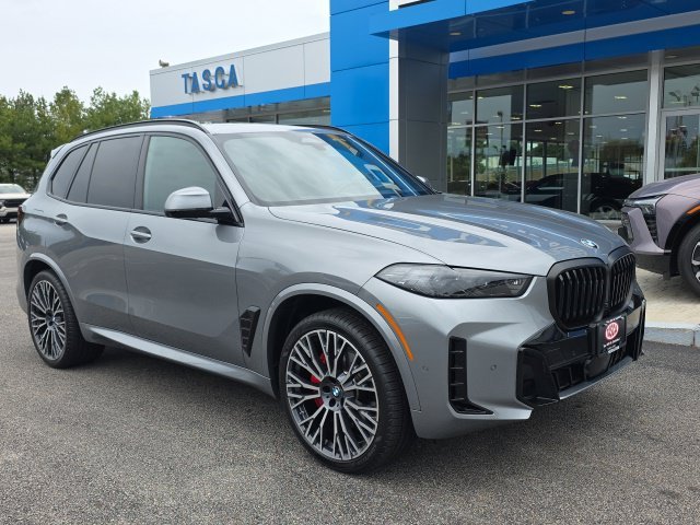 Used 2025 Gray BMW xDrive40i image 1