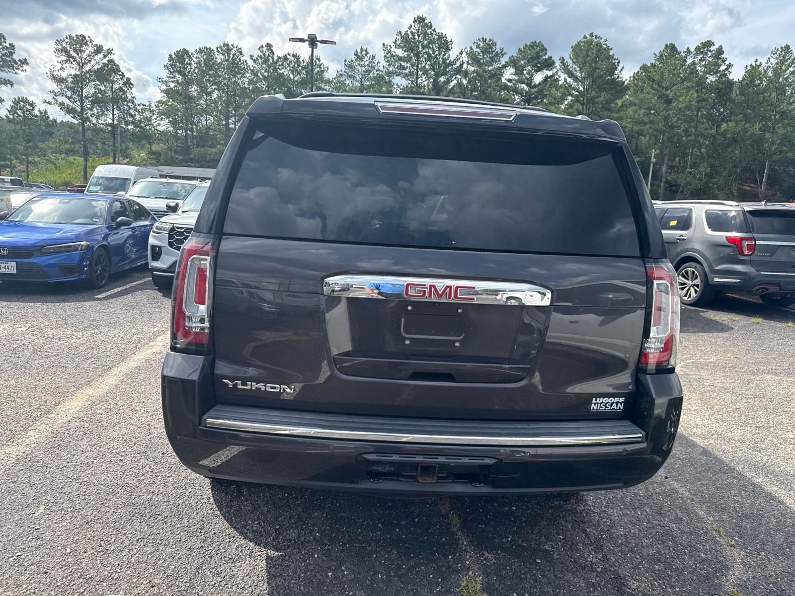Used 2017 Silver GMC Denali image 5