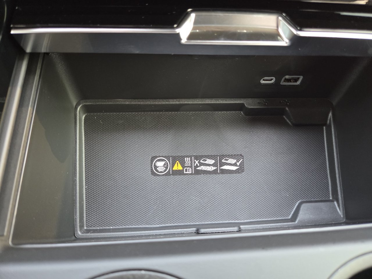 2026 GMC Yukon XL Denali - Photo 8